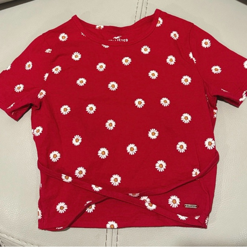 Hollister Red Tee with White Daisy Pattern